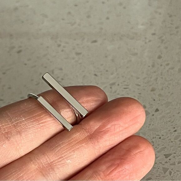 Geometric Design Cuff Ring - Picture 5 of 10
